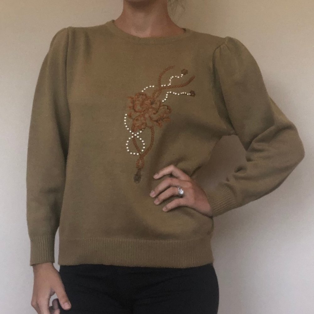 Women's sweater